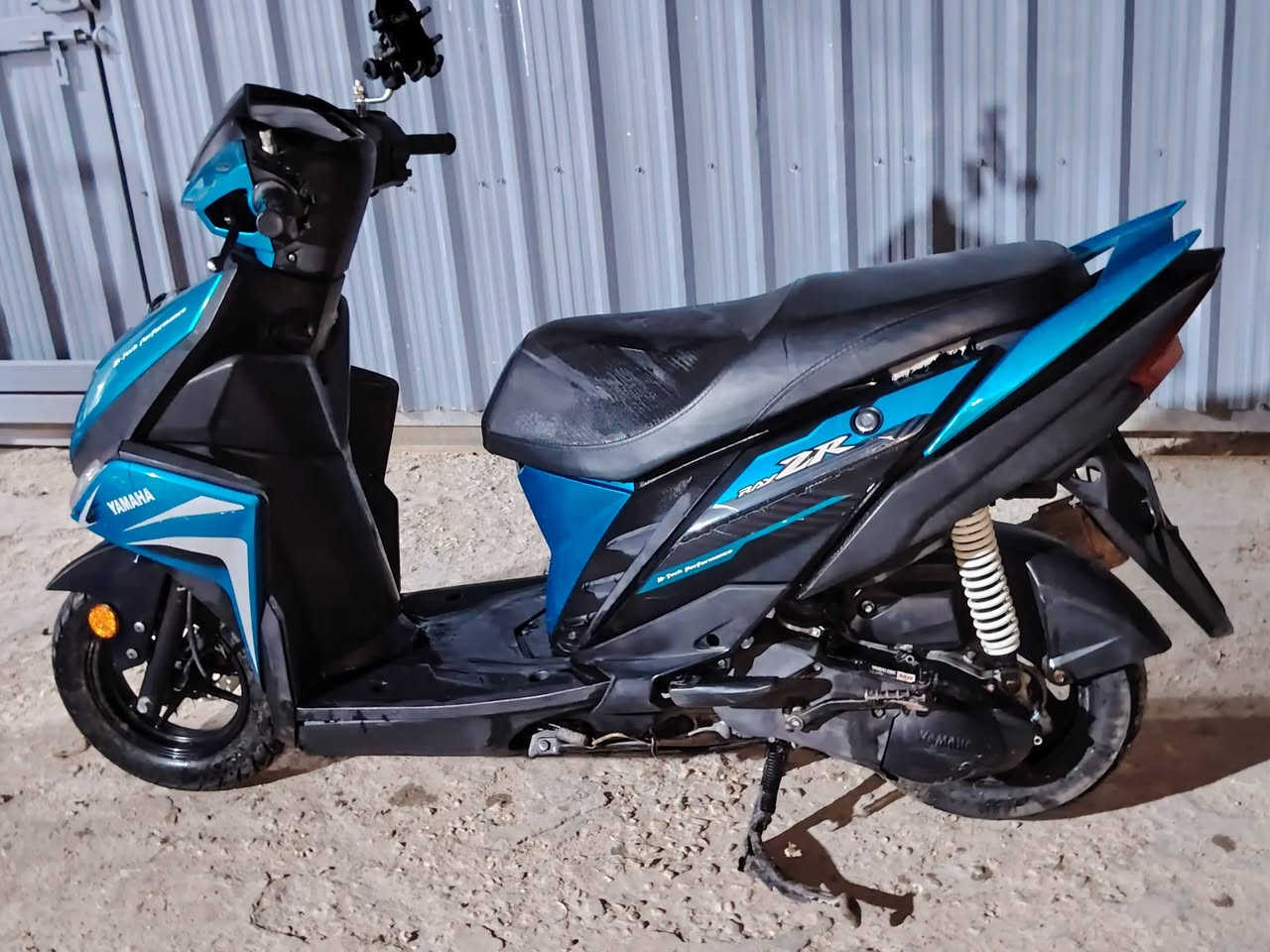 سلام عليكم للبيع زت ار موديل 2019 دراجه نضيفه السعر 850 وبيه مجال بسيط التواصل على الرقم *********** الرقم بي واتساب
