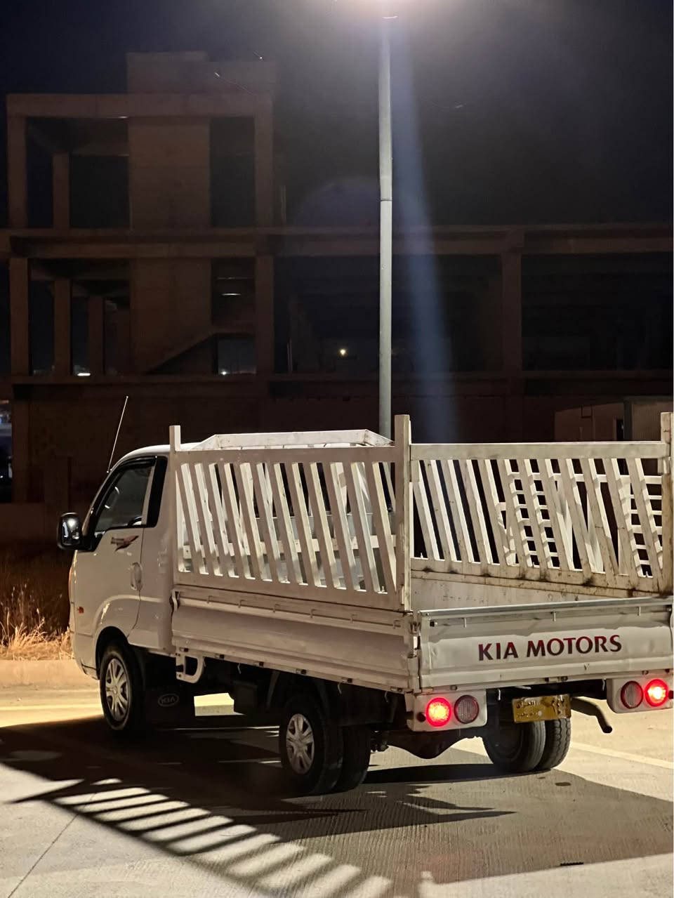 KIA BINGO 2010

کیا بینگۆ ٣٠٠٠ کارەبای گێڕ تۆماتیک (بڕاوە)  سەنەوی کارتۆنی لەگەڵدایە کێشەی مەفرەزەت نیە  گێڕ مەکینە بەشەرت سەیارەکە زۆر جوان و بێ مەسروفە  سەیارەکە لەبن ئیشە کامل مەسرەف کراوە کارەبای و تەبرید و برێک بە شەرتە جەمجەیەکی توندو تۆڵی لەگەڵە سەیارەکە لە وێنەکان زۆر جوانترە سعری ٥٥ گەڵاو معامەلەیەکی کەم 
ڕەقەم تەلەفۆن *********** رانية, السليمانية
