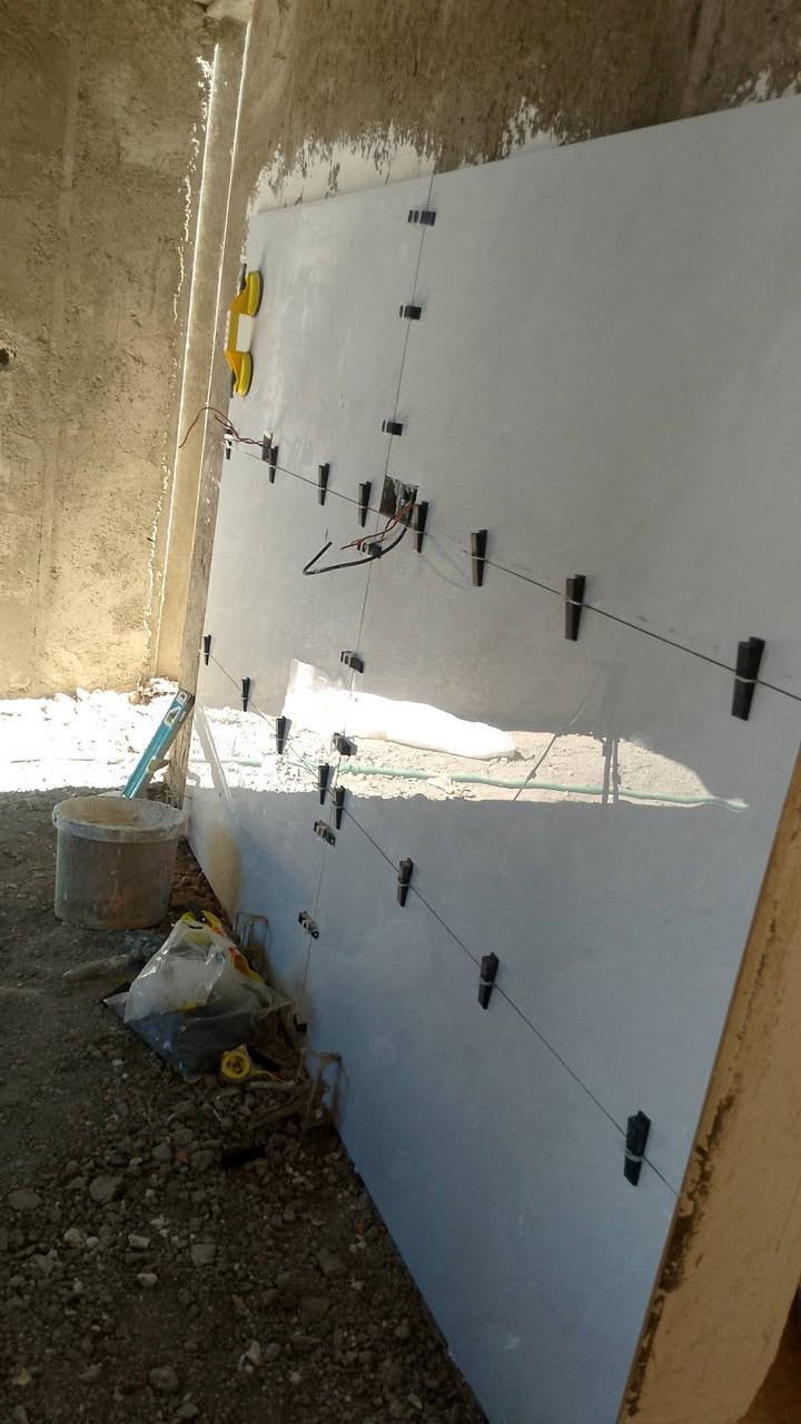 السلام عليكم اسطه كاشي متفرغ حالين شغل هندسي ***********
