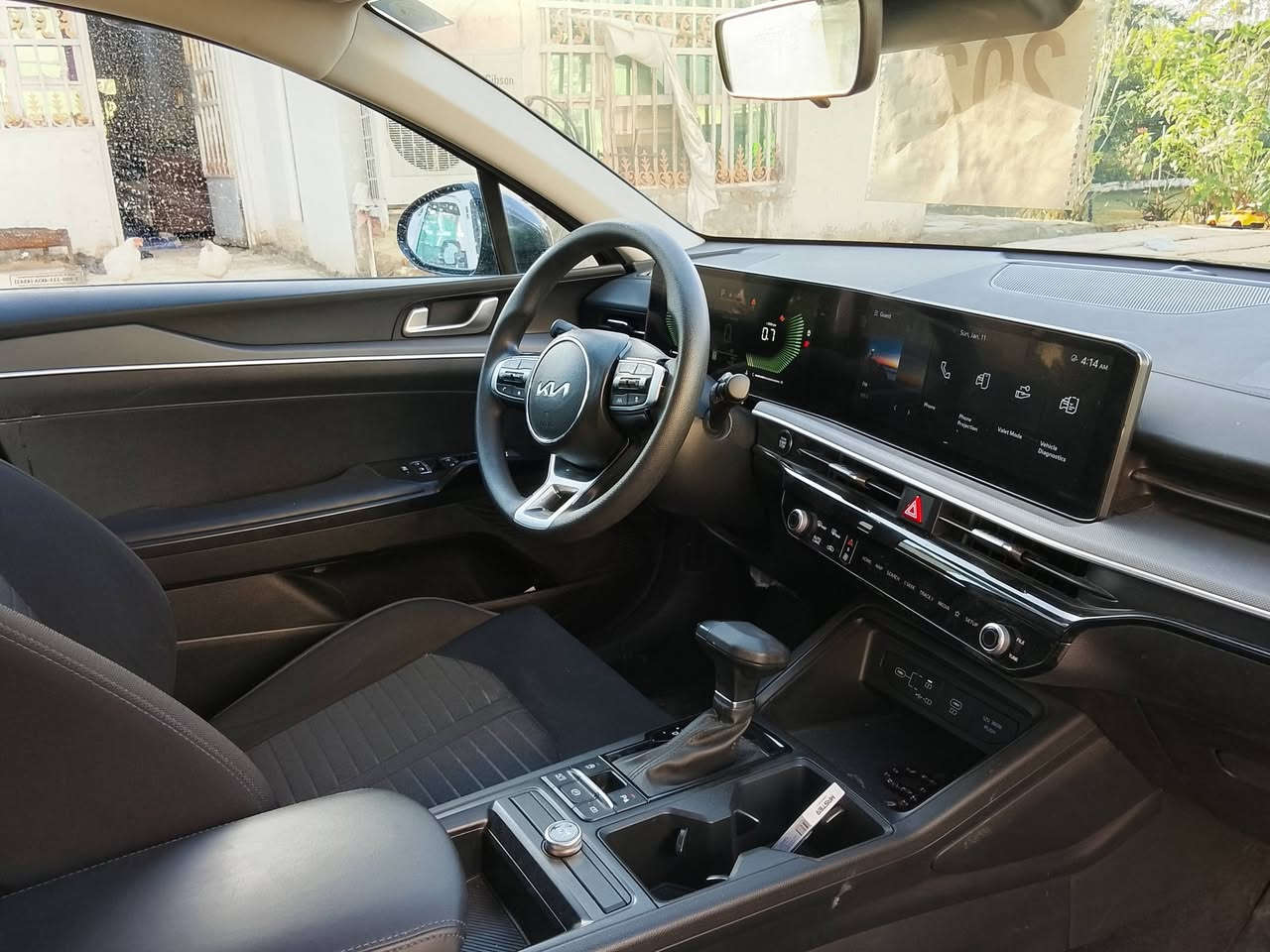 السلام عليكم ورحمه الله وبركاته 
البيع K5 الوحشي الأمريكي موديل 2025 سياره جديده رقمه القادسية معوقين  
فول مواصفات 
مايحتاج يذكر مواصفات 
المحرك 2500 طيار ✈️✈️ 
تشتغل عن بعد 
حساسات أمامية وخلفية 
السعر 190 ورقة 
***********
سياره حادث فقط بس بنيد بدل نفس اللون
