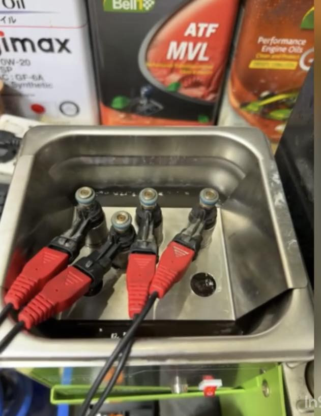 📣 عرض مغري جدا 📣
💫 لمدة اسبوعين فقط 
الى اصحاب واعضاء الاتحاد الطيبين 🌟 @https://www.facebook.com/share/g/1DoMvVxoCV/ 
مع الترتيب وبطلب من Maan Munther
بمناسبة السنة الجديدة 2026 

🫵  سعر العرض 👇

💥 اربعة سلندر 50 الف 
     👈 حجز مسبق 👉

👌 ادامة محرك بأحدث وآمن تقنيه بجهاز قشور الجوز الحديث 
ــــــــــ  يشمــــــــل  ــــــــــ

1️⃣ تنظيف وجه البستم 
2️⃣ تنظيف غرفه الأحتراق ( الولفات )
3️⃣ تنظيف الدكشن البارد ( الثلاجه )
4️⃣ تنظيف حساسات vvt
5️⃣ تنظيف ولف تبخير 
6️⃣ تنظيف النوزلات بجهاز حديث مع استبادل الفلاتر والواشرات Gdi, Dohc ,
7️⃣ تنظيف الثروتل ( الجويتر)
8️⃣ تنظيف حساسات الكام شفت
9️⃣ تنظيف حجر البيئة مادة AMSOIL امريكية
🔟 فحص البلكات ب الجهاز  مع التنظيف
1️⃣1️⃣ فحص المجاول
1️⃣2️⃣  تنظيف الحساس (ادوانز )
1️⃣3️⃣ تنظيف حساس ماب سنسر 

📍العنوان📍
📌 بغداد الكرادة / ساحه التحريات ، شارع الادله الجنائية _
مقابيل مسبح الارثوذكسي
📱 للاتصال و الحجز 
مع الواتساب 📲
📞***********📞 ✅ 
العنوان على كوكل 
https://maps.google.com/?q=33.301250,44.446465
