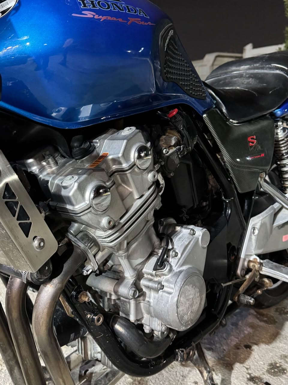 كربلاء.  للبيع سيبي400 نوزل جديده 22 وبيه مجال 

***********
*********** ‏ كربلاء, العراق
