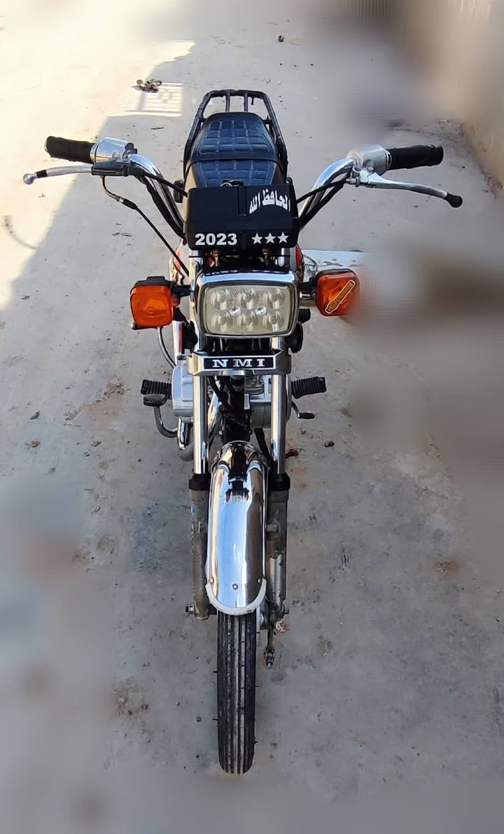 السلام عليكم 4كير تعمير شلامجه كله 23 وشاصي سكنر 24 كله شغال ما بي نقص  سعر 550 استفسار خاص


**إذا كنت صاحب هذا الإعلان وتريد حذفه لأي سبب، رجاءا أرسل رسالة إلى الدعم الفني**