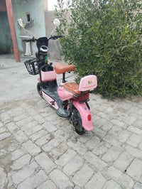 دراجه شحن للبيع فول نضافه مستخدمه كم شهر 07701083794