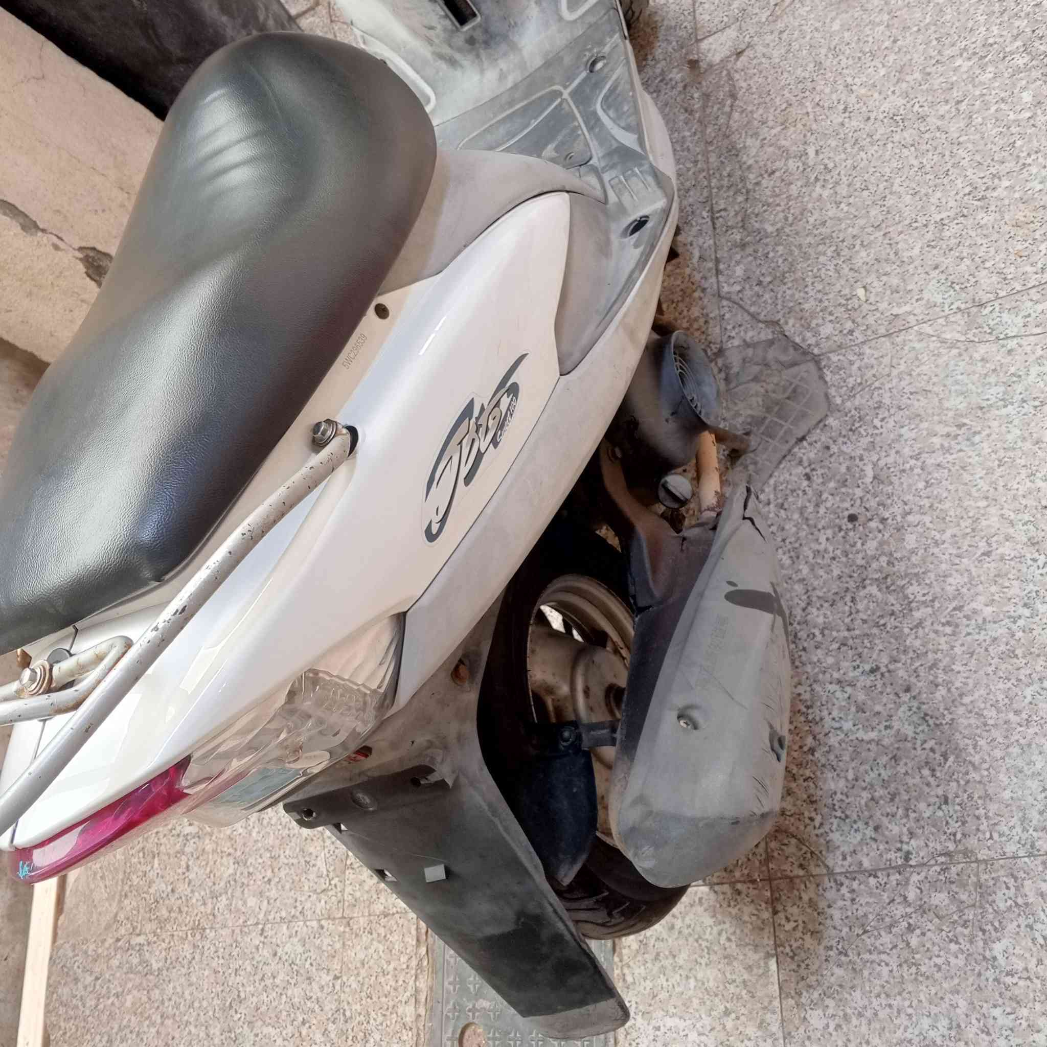 السلام عليكم 
دراجه للبيع نضيفه مابيها اي عطل مامفتوح بيها برغي 
عنوان. رميثه شراي يجي خااص..


**إذا كنت صاحب هذا الإعلان وتريد حذفه لأي سبب، رجاءا أرسل رسالة إلى الدعم الفني**