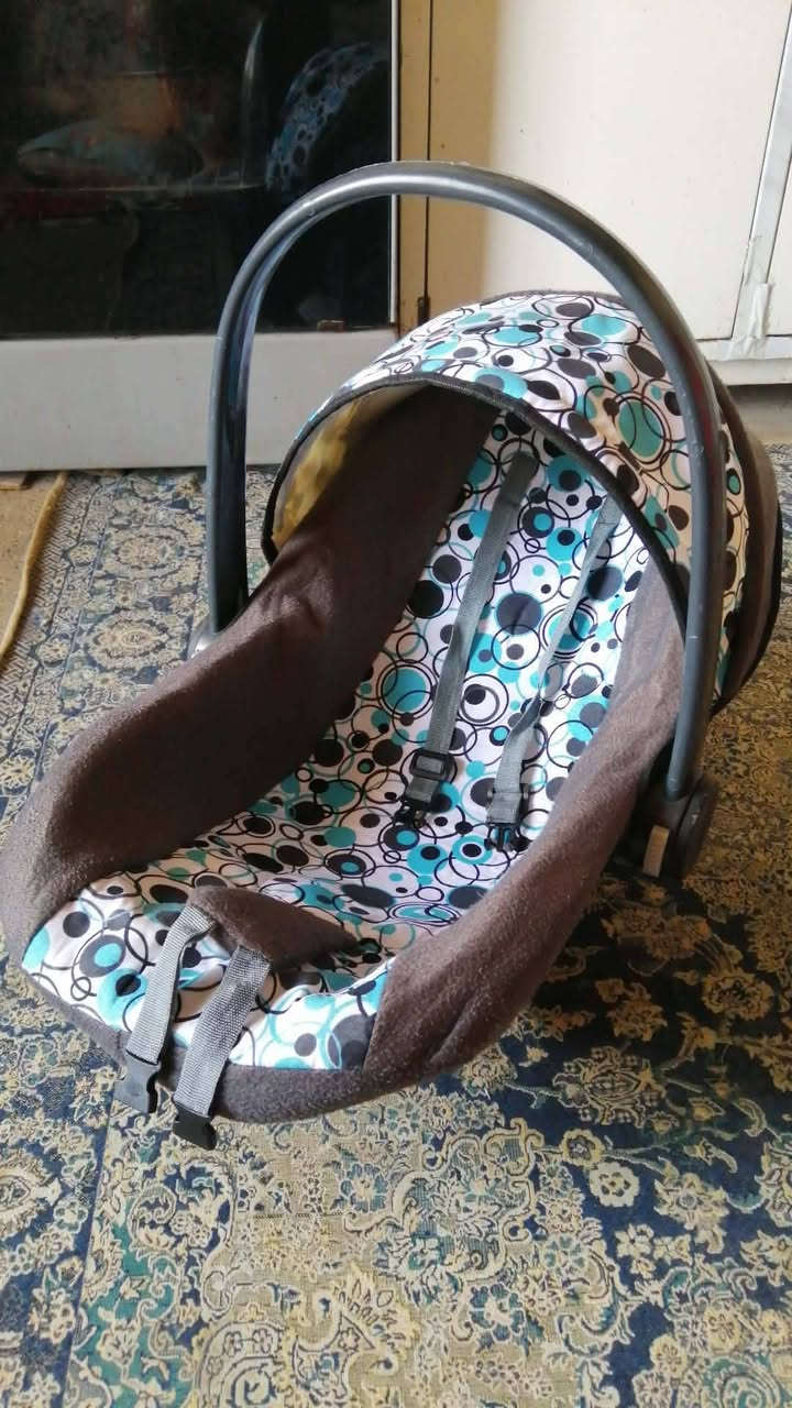 السلام عليكم
للبيع 
عربانة طفل 35
كرسي 20


**إذا كنت صاحب هذا الإعلان وتريد حذفه لأي سبب، رجاءا أرسل رسالة إلى الدعم الفني**