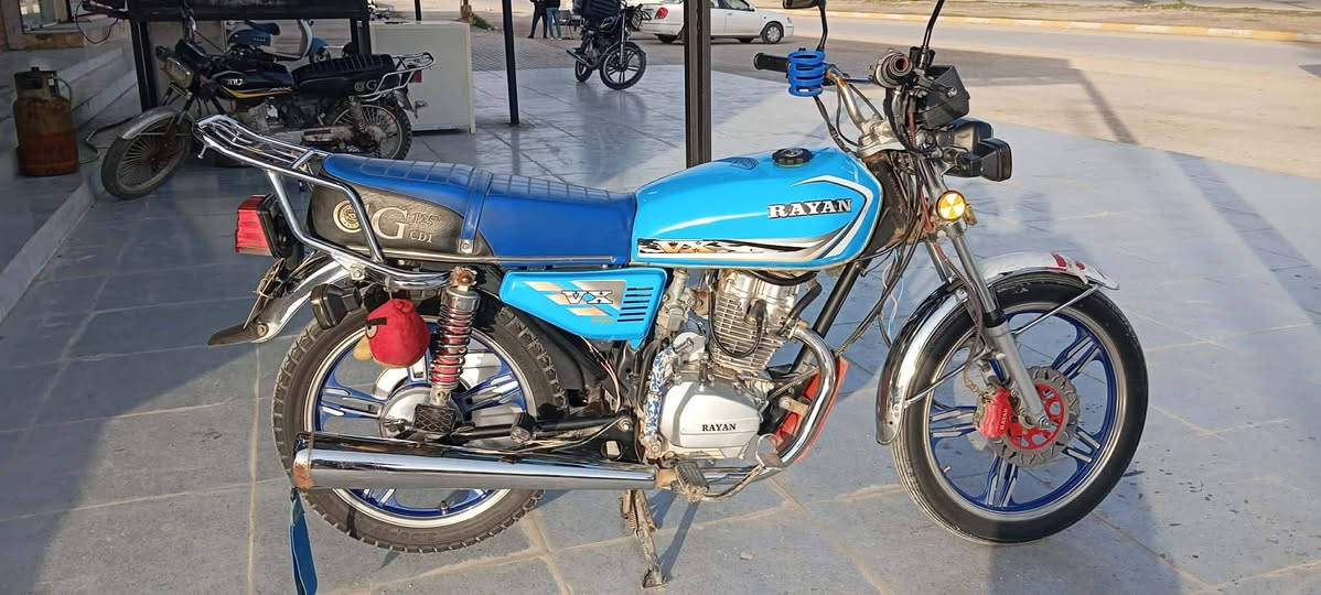 للبيع موديل 2023محرك صبانه مامضروب صفر عده كهربيات كلهن شغاله نكره سلف خمسه كير منفيس موجود مراوس بستوته حسب النتفاق السعر 625وبيه مجال قليل مكاني كركوك واحد حزيران الشراي يتصل ***********
