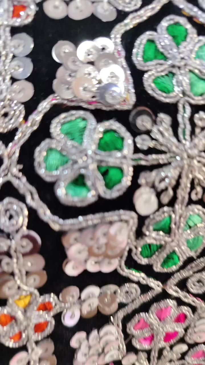 #مخاور رمضانيه تتوفر داخل المحل بالوان مخولفه وقياس 
#العنوان كربلاء طوريج سوق النساء فرع الي قبل حسينية الشبيبه داخل الفرع ابو مصطفى القديم مجاور ازياء ميلانو


**إذا كنت صاحب هذا الإعلان وتريد حذفه لأي سبب، رجاءا أرسل رسالة إلى الدعم الفني**