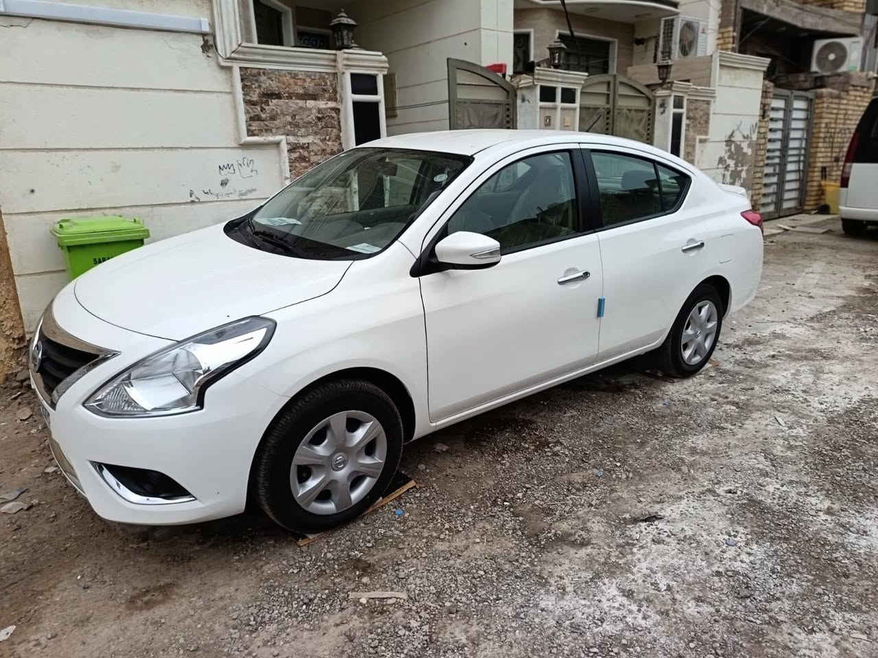 السلام عليكم لبيع نيسان سني موديل 2026 زيرو صار بيهه حادث بسيط باب البيت انفتح الباب عكس صار بيهه صبغ نص باب ربع جاملغ محدد بالصور مع صوره الطخه موجوده عندي  رقم أربيل تريد تحويل او وكاله السياره ماشيه ٢٠٠٠الفين  بعدهه بدهن الشركه سعر السياره 126$ وبيهه مجال لشراي الشراي يتصل ويدلل مكان السياره واسط الكوت مركز المدينه رقم الهاتف ***********
