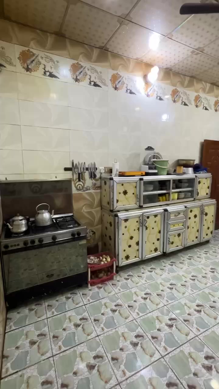 على بركة الله السلام علیکم بیت بالقاطع مساحته 125 واقع حال 140 للبيع او مراوس بعرصه ٢٠٠  أو ۲٥٠ للاستفسار لاتصال على رقم *********** مراسلة الصفحه
