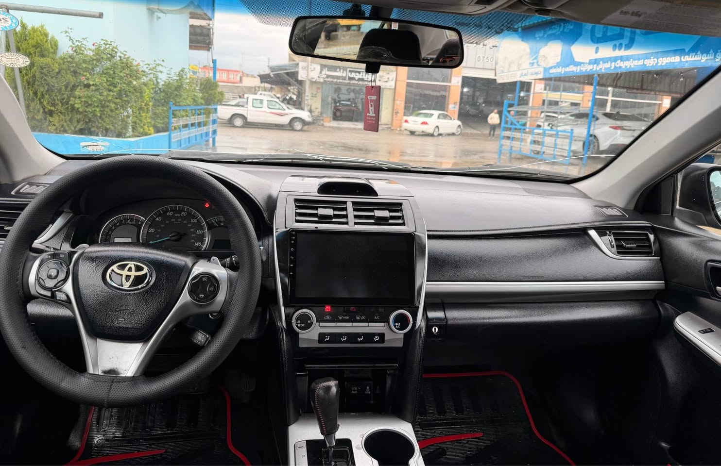 کامری ٢٠١٢ SE 
سلایت سپۆرت ٣ گێر کوشن جلد و کارەبای شاشە ئایپاد 
گێر و مەکینە بەشەرت 
تحویل غرامە بەشەرت 
بۆیاخ / ٢ پارچەی بۆیاخە بێ ناو 
ئێرباگ بەشەرت هەمووی شەریکەیە نەتەقیوە 
سەیارەکە نمونەیە لە جوانی هەموو گیانی بەشەرت
نرخ/ ١١٧ 
شوین/ رانیە 
کۆرەک /   *********** 
ئاسیا    /  *********** رانية, السليمانية
