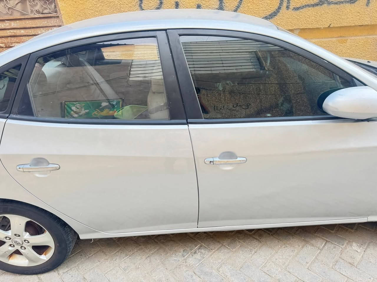 رخصه الادمن
النترا مقدسه 2010 سياره كارتون متومه وجاهزه ادهوك وكاله سياره كشنات تدفئه تبريد سياره 1600مكينه كارتون سياره 45 وبيها مجال للشراي الاستفسار ***********
