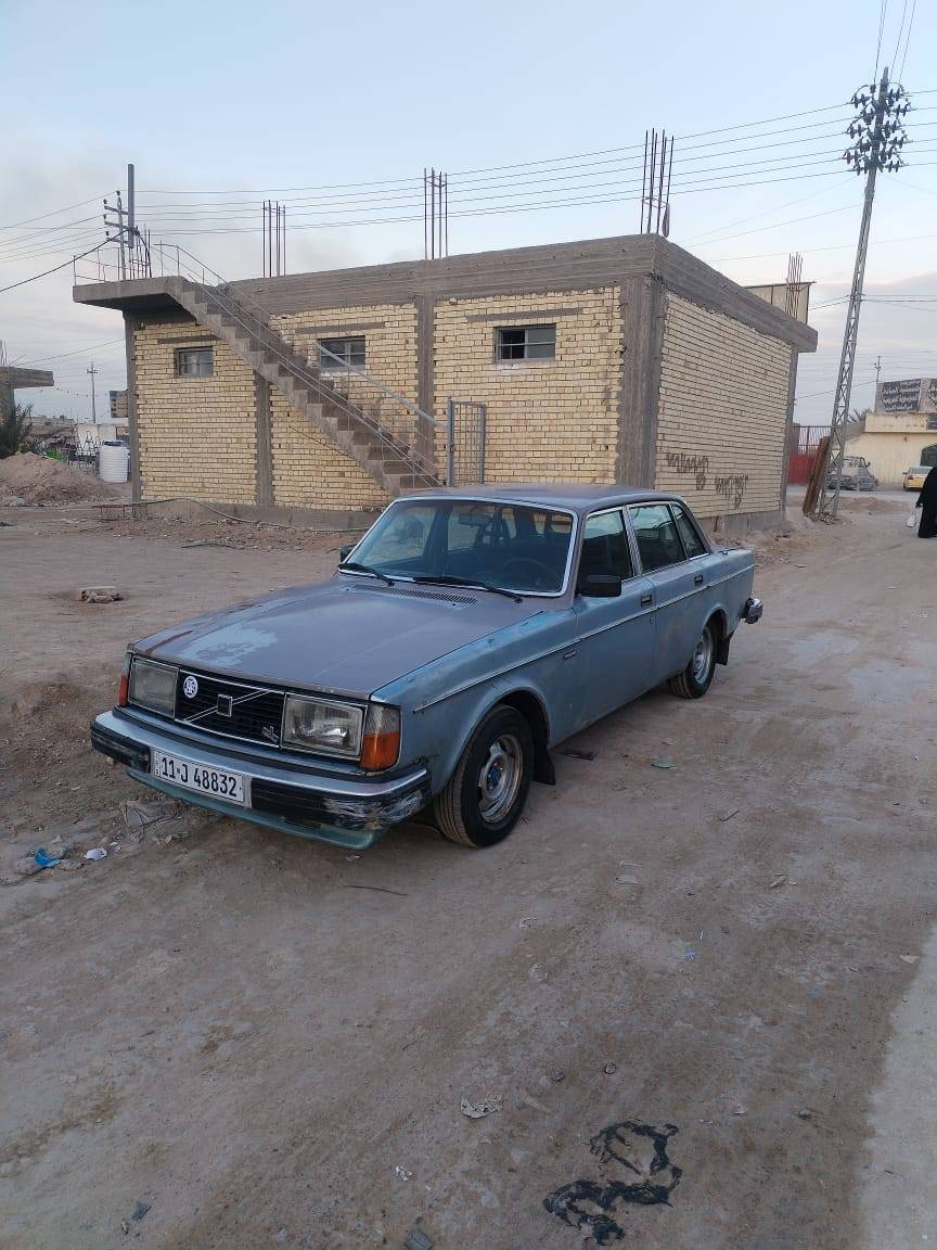 فالفو موديل ٨٠ رقم بغداد دولي سنويه إلى ٣٠ محرك بخاخ كير اوتو  بلاديه  بدون صبغ جارده فقط محرك وكير وحداديه وتخم تاير كله جاهز السعر ٤٧ بيه مجال بسيط للمعلومات تصل على الرقم *********** موجود وتساب
