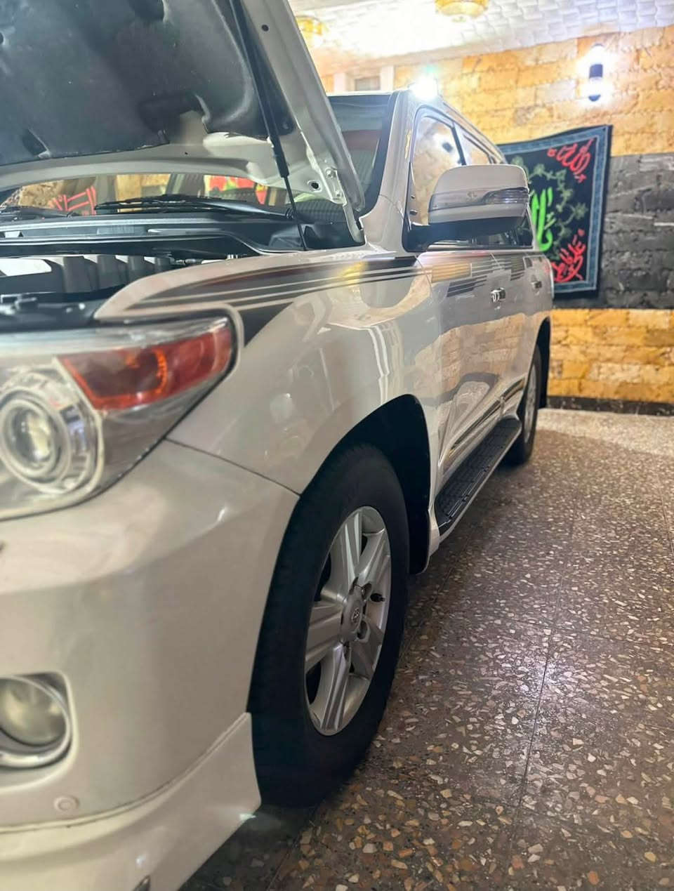 السلام عليكم 

للبيع 

لاندكروز 2014. 
 V8 4700 
بغداد مكفولة من صبغ والضربة 
سعره 38 ونص 
رقمه مميز 
عنوان بغداد


**إذا كنت صاحب هذا الإعلان وتريد حذفه لأي سبب، رجاءا أرسل رسالة إلى الدعم الفني**
