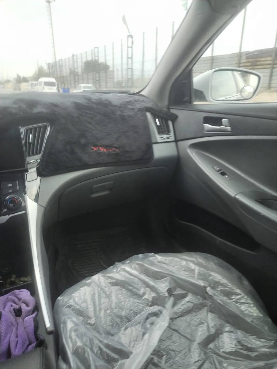 السلام عليكم
سوناتا. مديل2014 ادوات رقم وسنوية كصة جنطة العنوان (البصرة) 
رقم هاتف ***********
