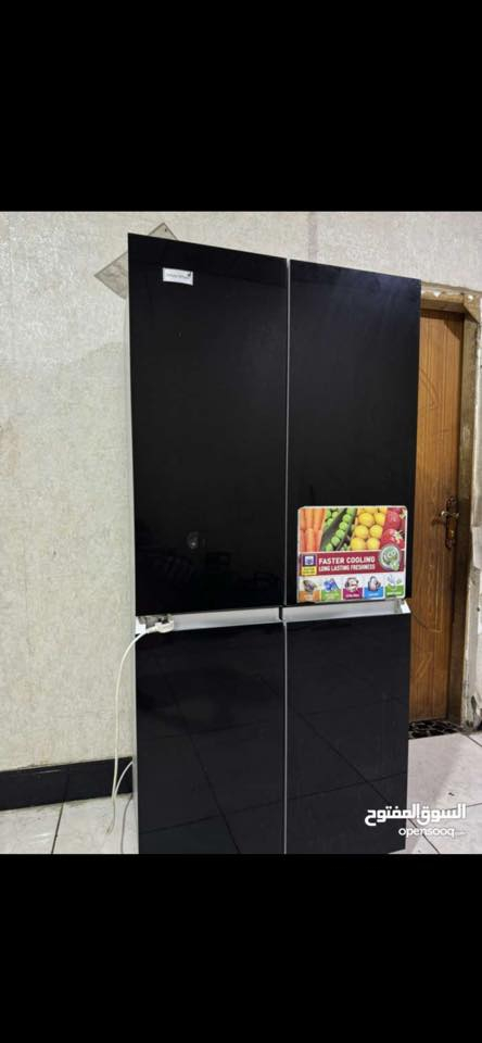 ثلاجه 4بيبان للبيع تشتغل بس ما تبرد مثل ما بالصوره نظيفه بس تحتاج صيانه السعر 125 وبيها مجال مكانها الزبير واتساب ***********
