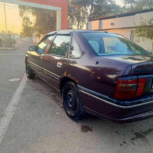 موديل 1992
مكينة 20 ئةوروپي 
سنوي 2029
رقم سليماني 
بي ليدراو دةعم 
جام كارةبا 
سلايت كارةبا 
سعرى 43مجال
***********
