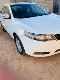 سيراتو 2012  السياره خير من الله   تخم تاير جديد   التبريد 🥶  اكو مكان...