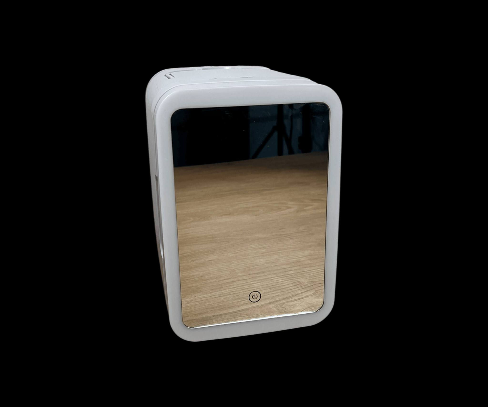 ثلاجة مكياج كهربائية محمولة 4 و5 لتر – نظام تبريد وتسخين مزدوج 12V

الاستخدامات:

حفظ مستحضرات التجميل مثل الكريمات، السيرومات، ماسكات الوجه وأدوات العناية بالبشرة.

تبريد المشروبات الصغيرة أثناء السفر أو في المكتب.

حفظ الأدوية الحساسة للحرارة.

مناسبة للاستخدام داخل السيارة عبر منفذ 12V.

مثالية لغرف النوم، صالونات التجميل، الرحلات والمكاتب.

المميزات:

متوفرة بسعتين: 4 لتر (لون ابيض) و 5 لتر (لون وردي).

نظام مزدوج تبريد وتسخين (Hot & Cold Thermoelectric System).

تعمل على DC 12V (منفذ ولاعة السيارة).

مفتاح تحكم بثلاث وضعيات: HOT  OFF  COLD.

مؤشر ضوئي:

- أخضر للتبريد.
- أحمر للتسخين.

تقنية تبريد حراري بدون كمبروسر (ضوضاء منخفضة واستهلاك طاقة أقل).

رف داخلي قابل للإزالة لتنظيم المساحة.

باب بإغلاق محكم للحفاظ على درجة الحرارة.

تصميم خفيف الوزن مع مقبض علوي لسهولة الحمل.

طول سلك التشغيل: 160 سم.

محتويات الصندوق:

ثلاجة مكياج (حسب السعة المختارة 4L أو 5L).

سلك تشغيل سيارة 12V.

دليل استخدام.

الملاحظات:

غير مخصصة لتجميد المواد (ليست فريزر).

يجب تشغيل السيارة أثناء الاستخدام لتوفير الكهرباء.

يفضل إيقاف الجهاز قبل التحويل من وضع التبريد إلى التسخين والعكس.

تحفظ بعيداً عن الماء والرطوبة.

قياس الكارتون

الطول: 28 سم

العرض: 22 سم

الارتفاع: 30 سم


**إذا كنت صاحب هذا الإعلان وتريد حذفه لأي سبب، رجاءا أرسل رسالة إلى الدعم الفني**