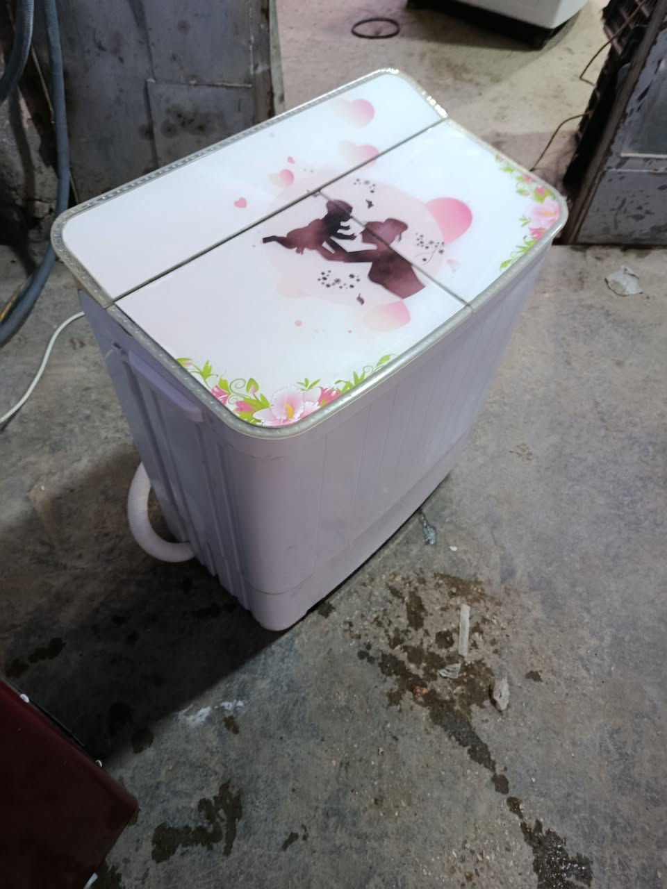 بلاش 
غسالة ملابس اطفال 
غسالة عادية حوضين ماطوراتها بلادية وضمان ب ٦٥ ألف فقط 
***********
بغداد دورة المهدية الاولى عبدالعزيز للغسالات 

 
حجم صغير
