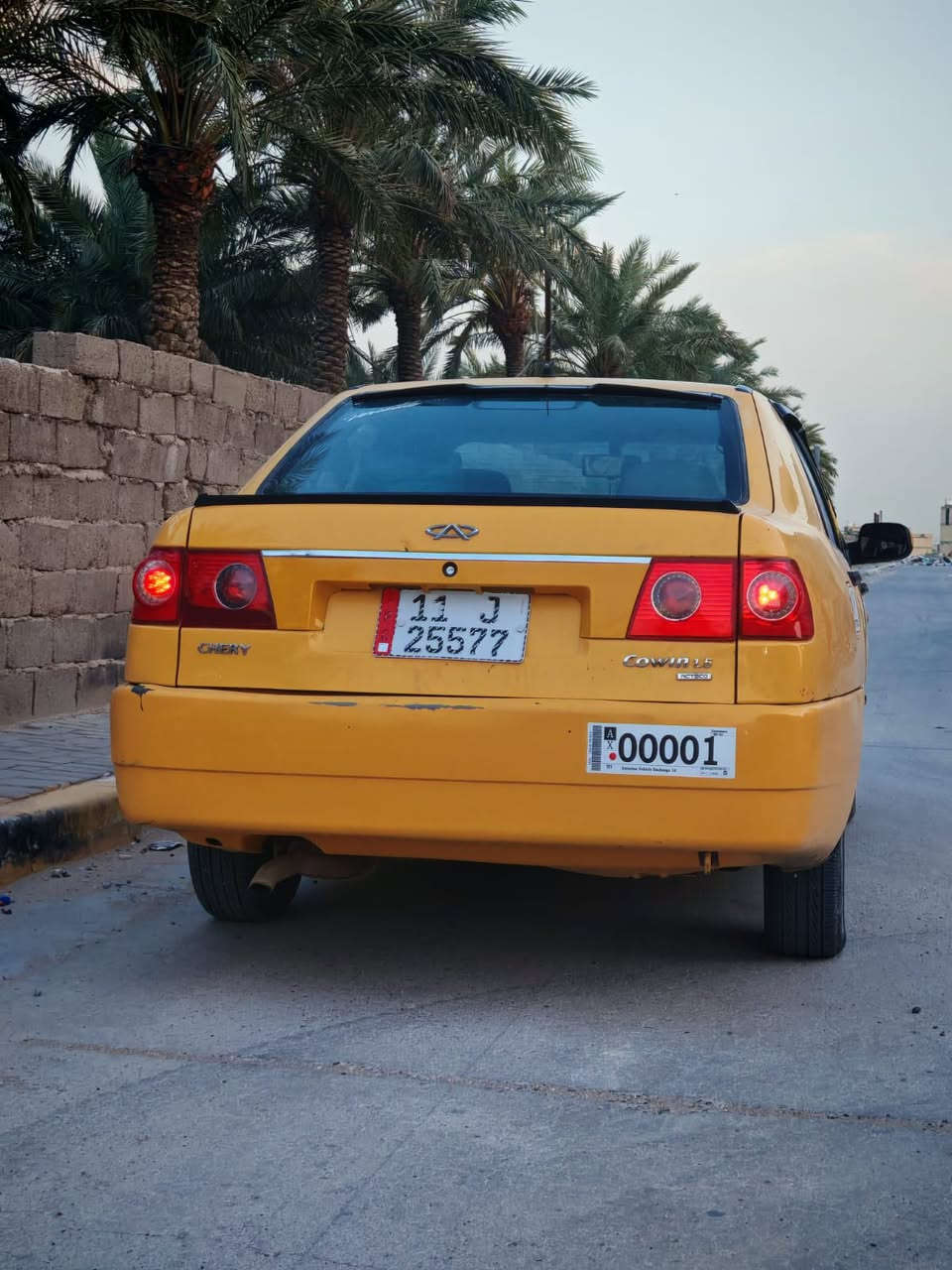 مكلف بالنشر 
السلام عليكم شيري كوين موديل 2010 رقم بغداد دولي بأسمي
گير ومحرك خير من الله
تخم تاير اندنوسي
لايتات عالي ناصي زنون مابيها ضربة ولا صبغ السيارة 
نوزلات وفيت بمب وعبوة جدد 
ترايك وين ميعجبك
للبيع بـ29 وبيها مجال
مكاني بغداد شهداء السيدية
***********
