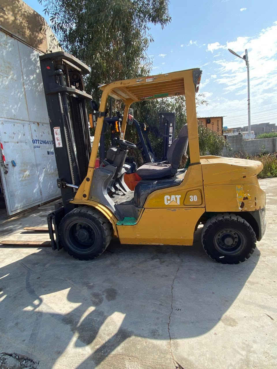 للبيع رافعه شوكيه كتر 3طن 3حركات موديل 2014كير مكينه أكسل تخم تاير جاهزه للعمل بيه اوراق مزاد شركه الببسي العنوان ديالى بعقوبة قرب مديريه المرور 
يوجد توصيل جميع المحافضات 
***********
***********
