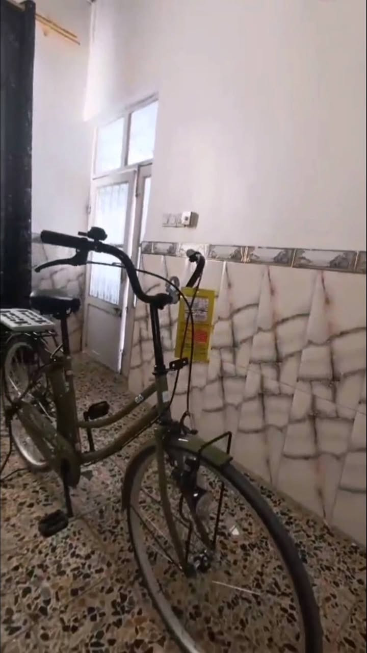السلام عليكم 💚   140 قفل قفل قفل
باسكل للبيع 💚 
لون مميز 💚 
جديد قبل شهر منزله كرار ابو نقش💚
موديل 2022💚 
سعر خاص💚 
متواجد عله فيس

***********
