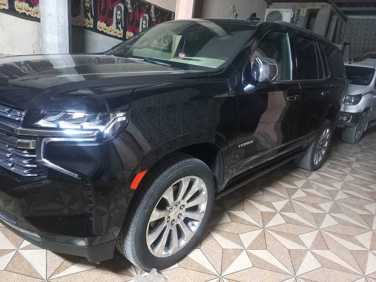 تاهو بريمير 23   رقم بغداد مكفولة مكينة 6200 السيارة ماشية 24 الف على حالة الزيرو السيارة بعدهي جديدة  الاستفسار ***********
