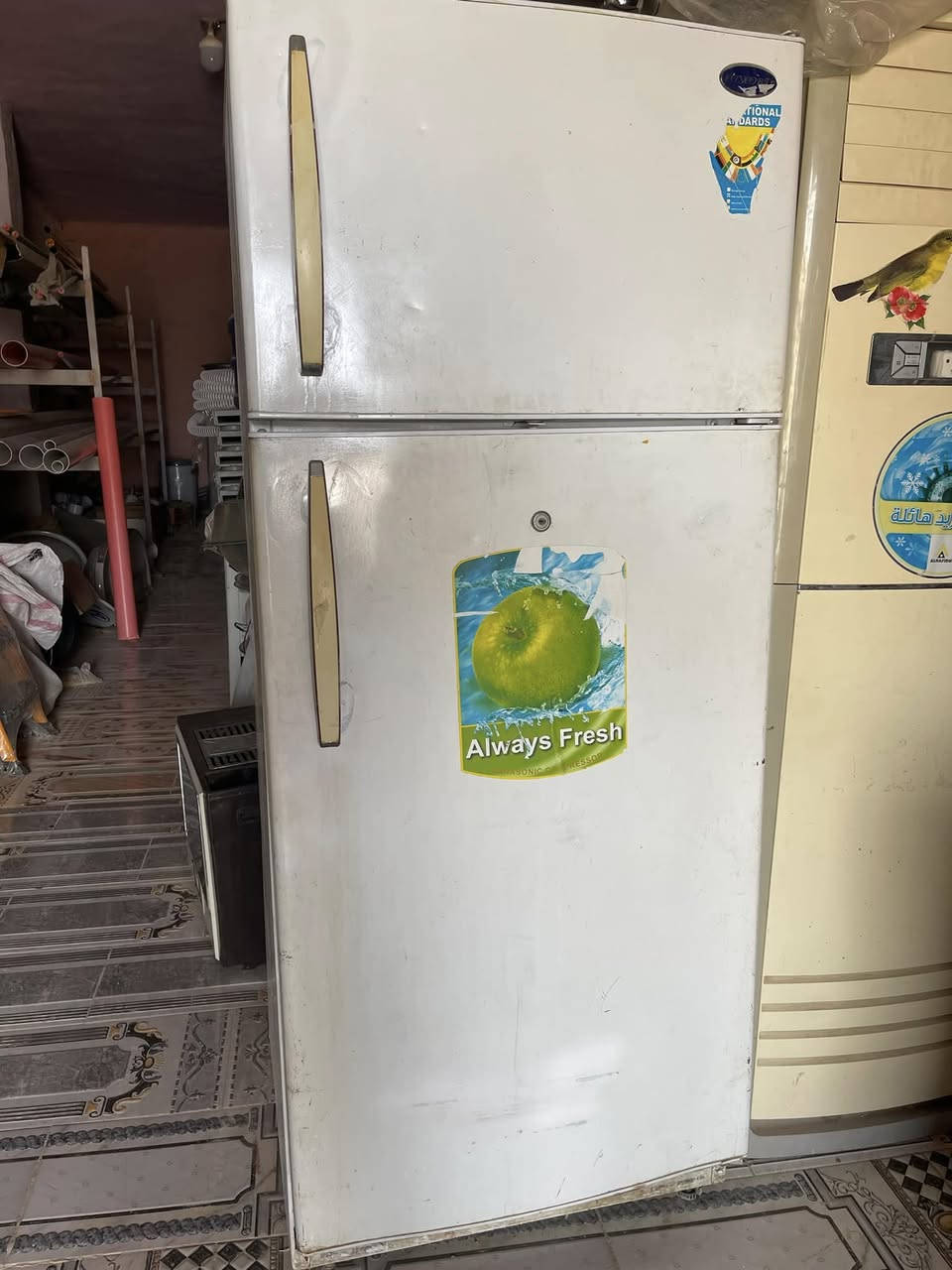 مكينه خياطه هيه والميز  صناعه ايطاليه 
شرط الشغل 40
وثلاجه كونكورد لبناني اصلي حجم الكبير 220
اسعار جدا مناسبه وعفحص
للاستفسار ***********
