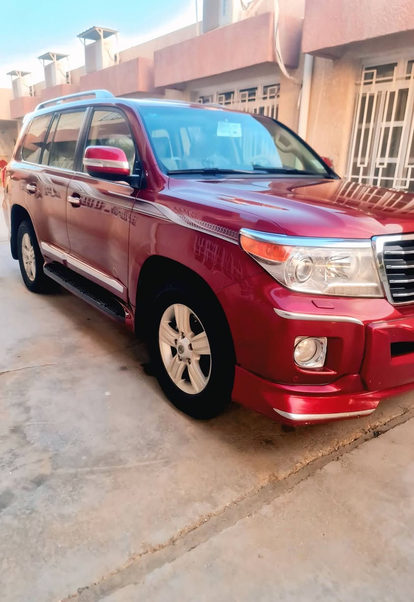 السلام عليكم لاندكروز 2014 ساز لون مميز اصل باب اول فول 1/1   V6 رقم بغداد  كله جديد كير  ومكينه كله مكفول ممفتوحات بيه بارد بل باب السايق على كد شبرر
الموصفات 
فتحه سقف 
1-محرك V6
2- كامره
3-طفايه 
4-اضويه زرق 
5- حساس ناطق   
6 -اضويه بلدوس 
7-كشنات جلد +كهرباء 
8-ماشيه 180 الف حقيقي 
9-لايت زينون 
10-تحكمات ستيرن 
11-مري كهرباء+ شفط 
12-حساسات امامي خلفي 
13- يدات نيكل وباغة 
14-زراك لايت
السعر/ 385 وبيه مجال بسيط 
   لاستفسار/ ***********
