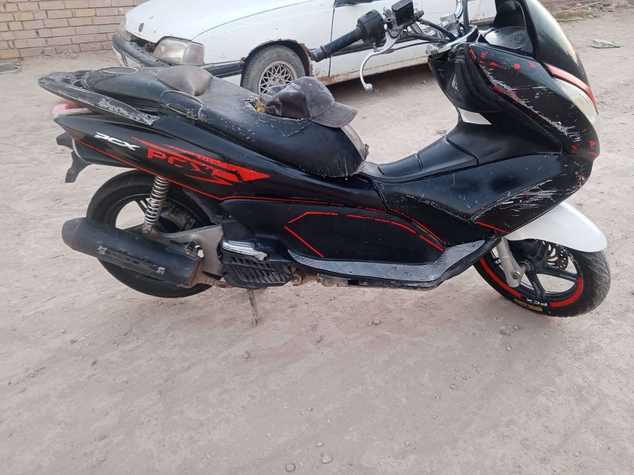 السلام عليكم pcxجيل اول للبيع نضافه الكفر50%المكينه فول ومامفتوحه وبيه شلعه فول السعرمليون وبي مجال بسيط الرقم***********

