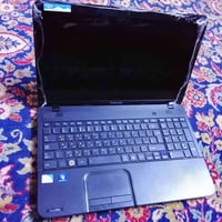 لابتوب توشيبا • مستخدمة • مع ملحقات