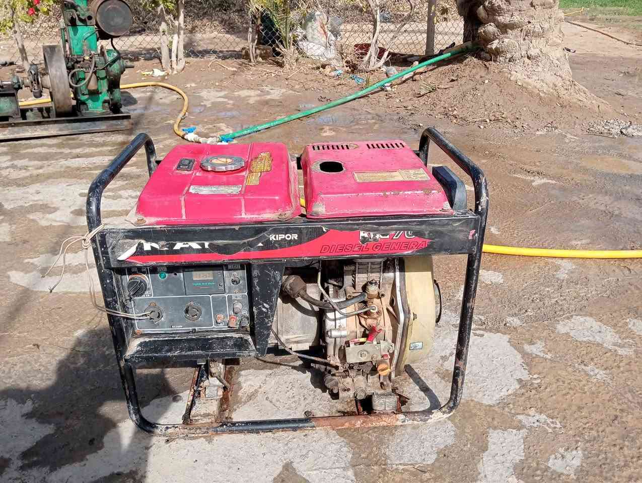 مولد كامه كاز شغاله حبل وسلف عوزه بس باتري جديده مشتغله قليل العنوان بابل كفل هذا رقمي *********** السعر 300 وبيه مجال غير متواجد على الفيس
