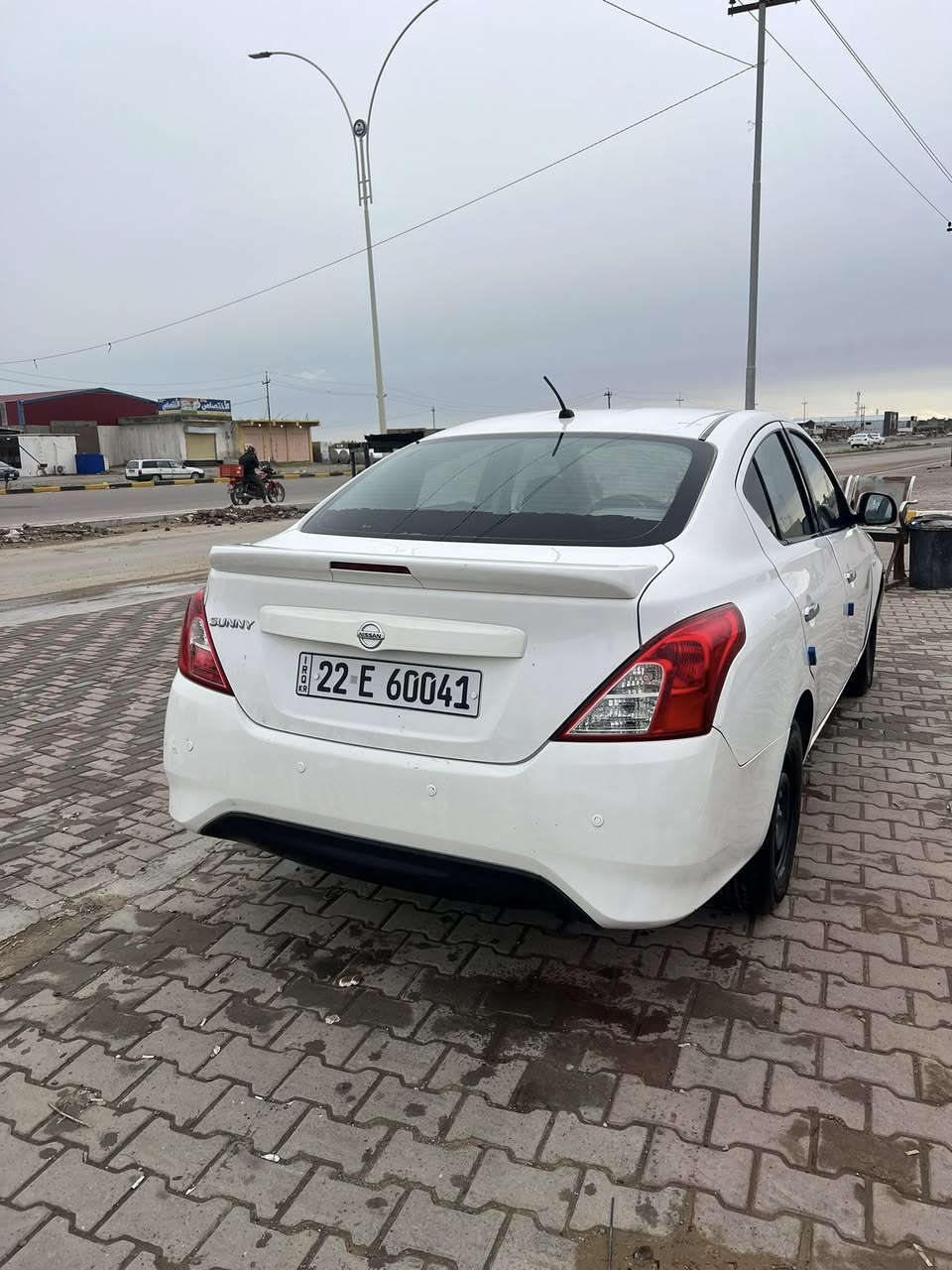 السلام عليكم 
نيسان سني هندي (بليته زركه ) 
موديل 2019 
السياره كلين بدون صبغ ( فقط بيها مكان بارد زغير ) 
سياره خير منً الله 
كير محرك شرط لاتنقيص لا تبخير 
رقم أربيل سنويه هزا جدد 
شرط التحويل 
مكان السياره بيجي 
السعر 112 💵 
بيها مجال للشراي 
للاتصال 
***********
