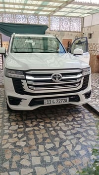 لاندكروزر • ٢٠٢٢ • ماشيه ٨١٠٠٠