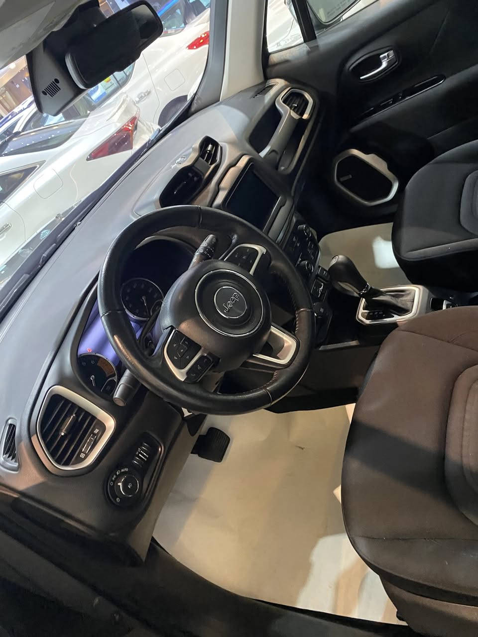 جيب رنكايد ٢٠٢١رقم اربيل 
فول فول مواصفات 
دفع رباعي 
بانوراما 
مزوعه مواصفات 
عنوان بغداد 
السعر ١٣٠ 
***********
