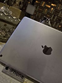 ايباد ٩ • ٦٤ • بطاريه وشاشة اصليه