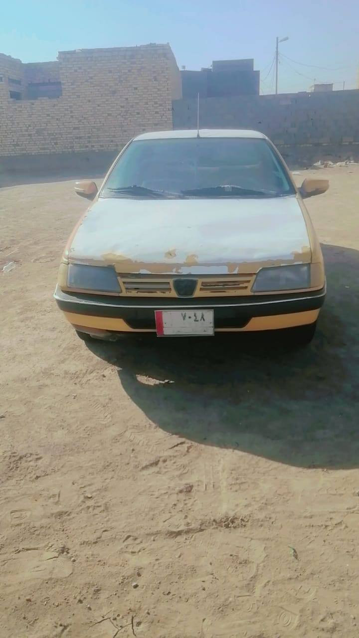 بيجو باص405
موديل 2012 سنويه منتهية 
رقم قادسيه 
حداديه خير من الله ومكينه فرنسي گير 
تدفئه شغال وتبريد 
سياره كاملة مابيها اي نقص نظيفة تجي وتشوف
احلى من صوره
راعيها يريد تحويل واصفرلك هيئه وغرامه 
مكاني السماوة السعر 25 وبيها مجال لي مو شراي لا يتصل
رقم موبايل ***********
