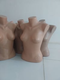 سڵاو بەڕێزان ئەم بوکانەمان هەیە بۆ فرۆشتن، 100 دانەیە و پێکەوە ئەیانفر...