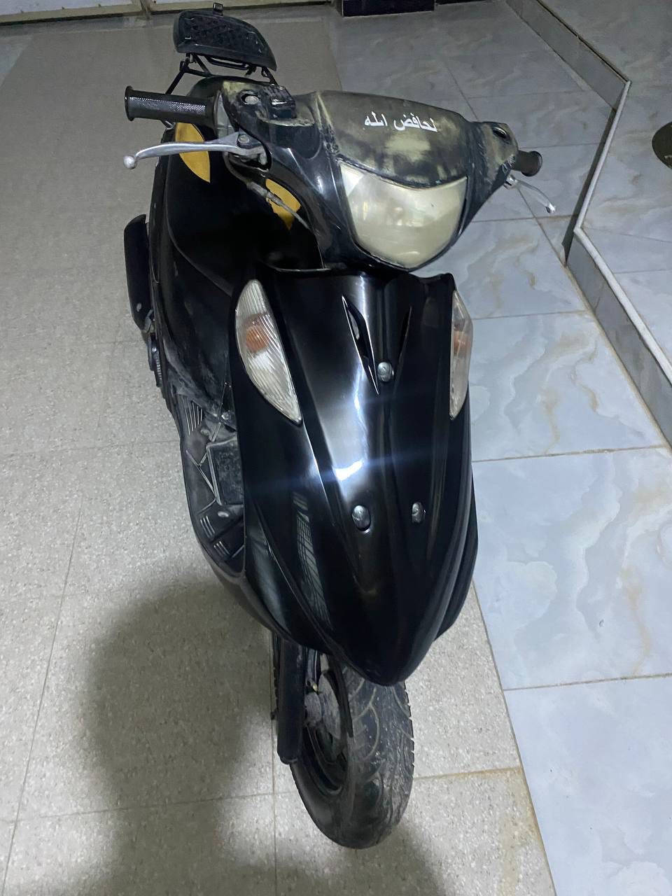 السلام عليكم ادرس ياباني قديم للبيع محورة كابريتر وبيها صوت بالرولة بس ممثأر ع المكينة وشغالة على حسب الاصول مكاني كوت الزهراء للأستفسار الاتصال على الرقم ***********
