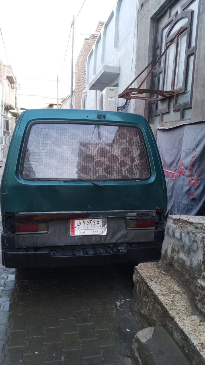 السلام عليكم سياره بسته موديل 95 مكينه وقير واكسن كفاله شواص كفاله اغراضها موجوده كلها ***********
