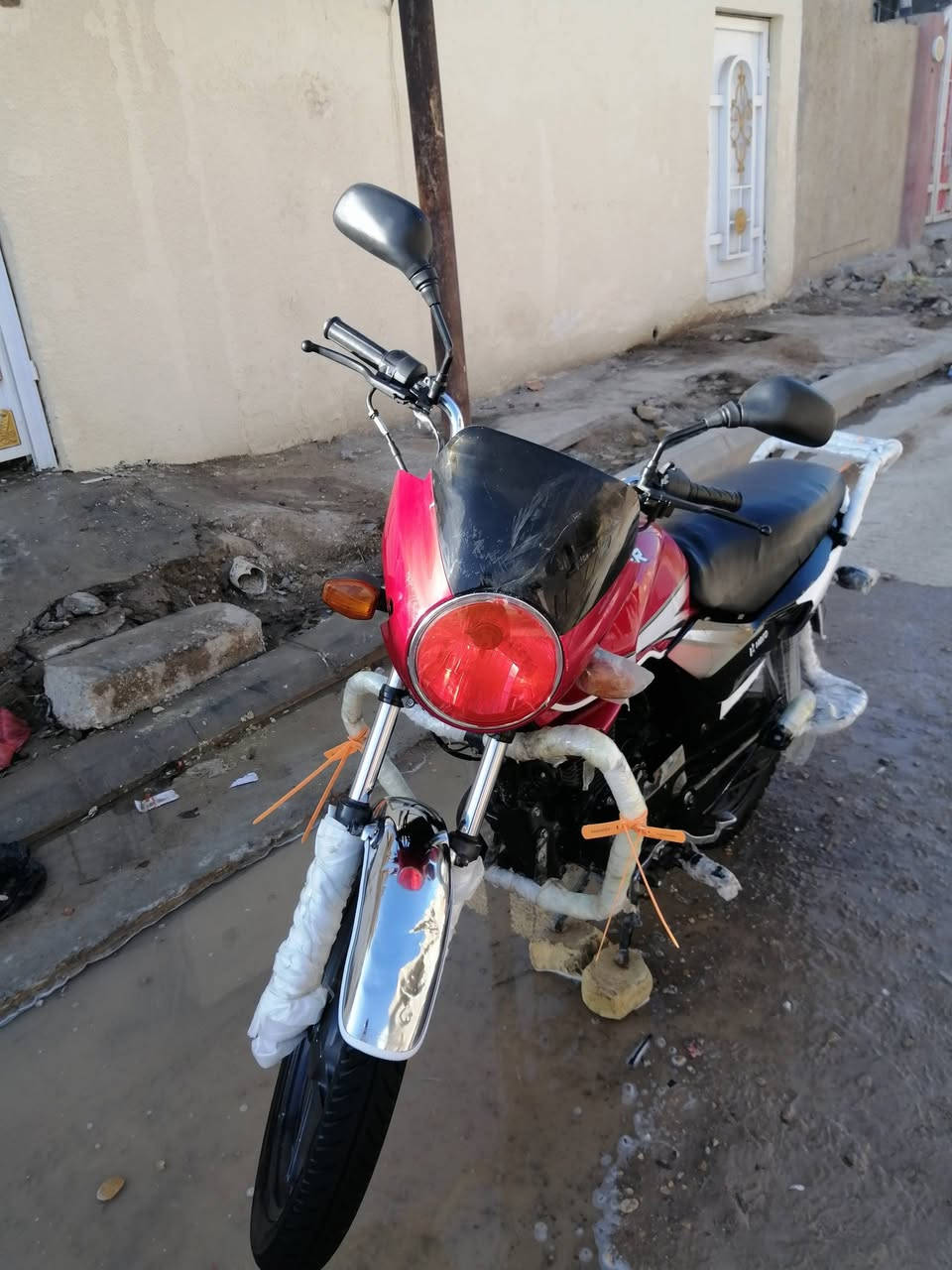 السلام عليكم دراجه هيرو  موديل 19مجفته  رايمر  بوشه الاصلي   ال سعر مليون 200وبيه مجال  ***********
