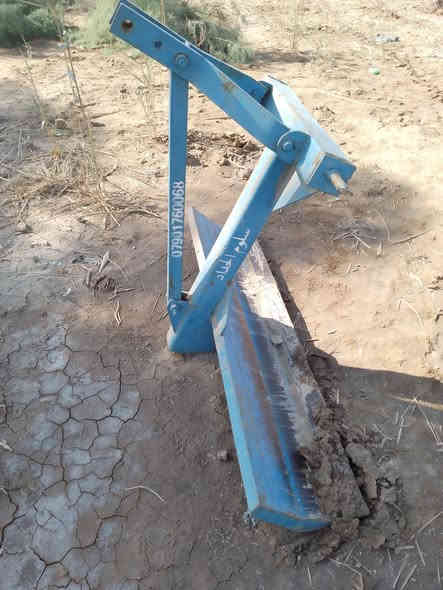 كابوته 86باله جديد 3بستم مامفتوحه ولابرغي على وضع الشركه
لاصرف ولاتبخير مكفوله 
مع رفاسه وفدان ومعدلان 
للاستفسار على الرقم ***********
ابو داود الجبوري
