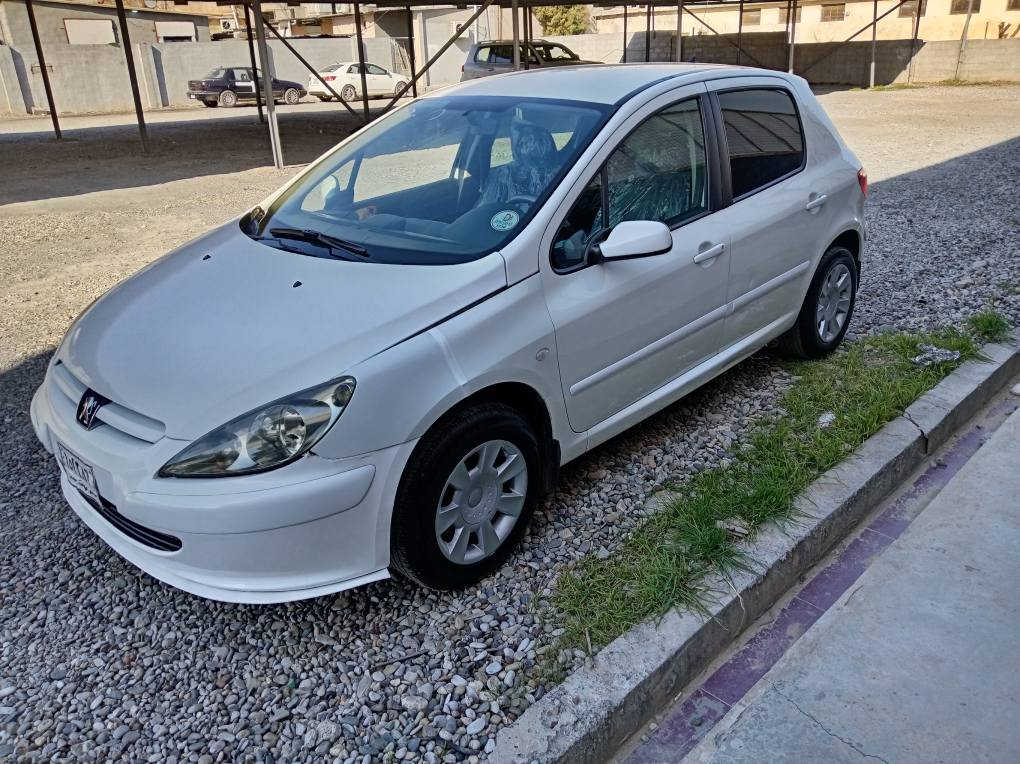 بیجو 703 مودیل 2004 ئاڕم پلاستیک هە ولیرە گێڕتوماتیک تە برید ساردیو گەرمی مە زبوتە گیڕو مە کینە مە زبوتە بی عەیبە تایەوپاتری نوییە شاشە ئایپادو کامیرە یە سعری 45 کە میک مە جنل *********** دخان, السليمانية
