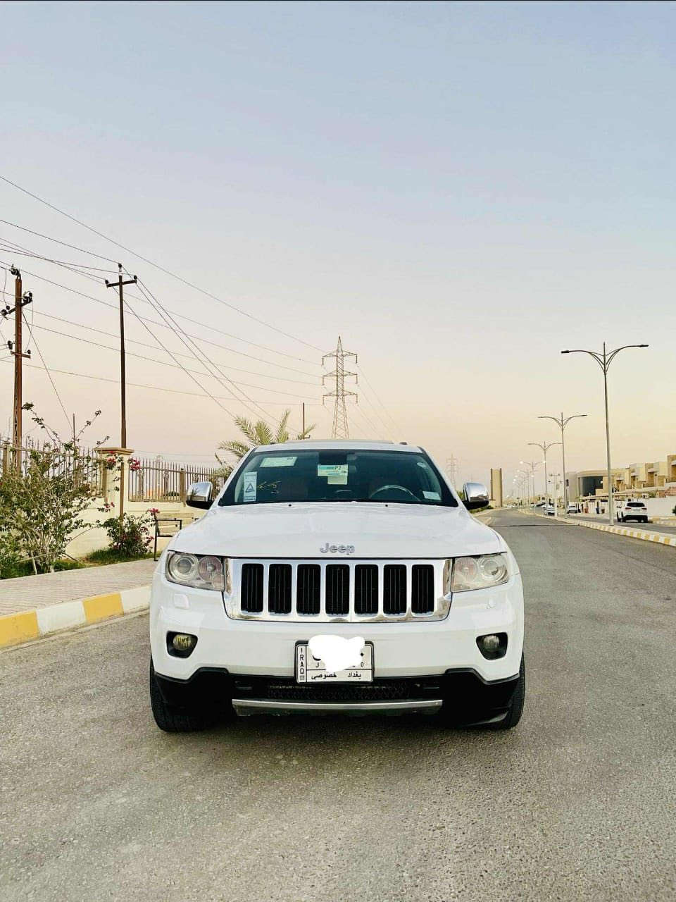 � للبيع جيب لاريدو موديل 2013 🔥
(خليجي )
السيارة نضيفة بي معنى الكلمه 

• كير ومكينة وحدادية شرط 100/100
• فول مواصفات
• بصمة تشغيل
• فتحة سقف
• كشنات كهرباء
• رقم بغداد الجديد
• السيارة باسمي شرط  التحويل مباشرة
..تخم تاير جديد 
الملاحظات:

 • ضررها جاملغ مبدل نفس اللون
 • بيها كرت بالبنيـد فقط

السيارة استخدام شخصي للي تعجبه يجي يفحصها. وعيوني اله

(عنوان السياره صلاح الدين تكريت )

📞 للأستفسار :***********
