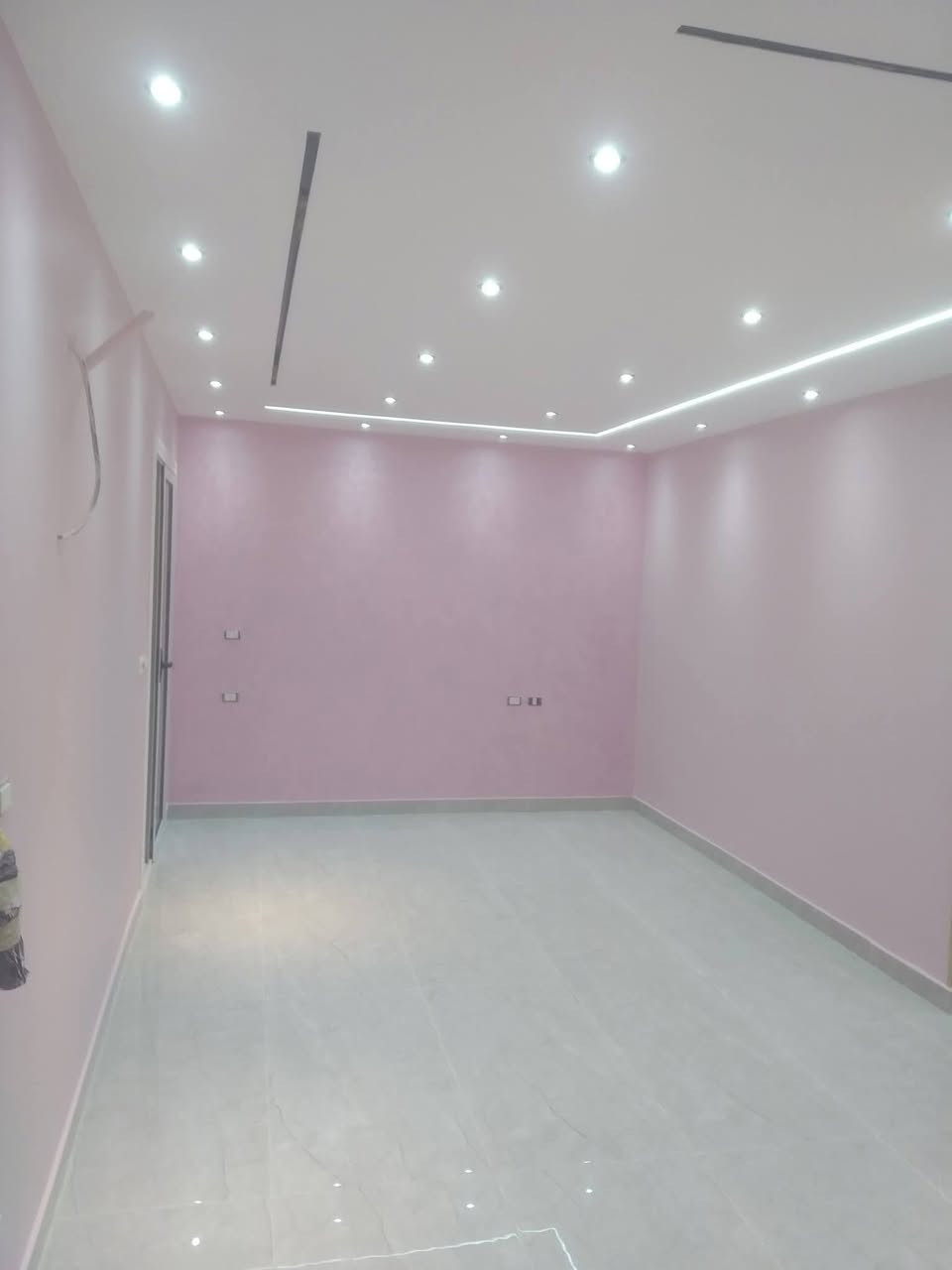 صباغ بيوت داخلي خارجي سعر مناسب تريد عل غرفة تريد عل قطعي اخذ منك وتر ستوب مانع رطوبة هم اشتغل صبغ سيراميك نعالج رطوبة هم ***********واتساب وخاص متواجد
