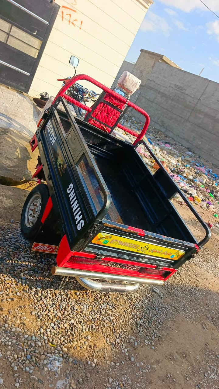 موديل 2015محرك2020بيها بليته بس اسويلك مكاتبه ستوته كاعده نضيفه كدام العين سعرها 1200ببها مجال شراي تعال مو بس تراسل عل سعر واني كاتبه هنا***********
