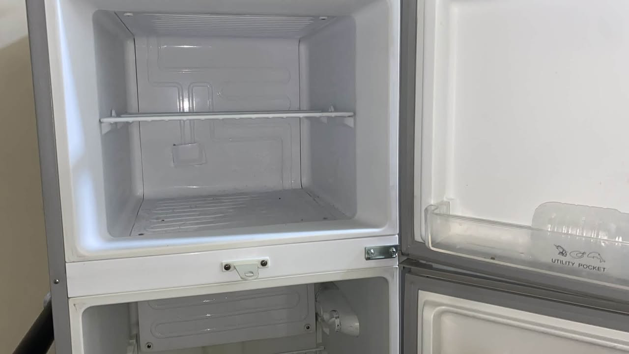 للبيع ثلاجه و غساله بسعر ٥٠٠ الف


**إذا كنت صاحب هذا الإعلان وتريد حذفه لأي سبب، رجاءا أرسل رسالة إلى الدعم الفني**