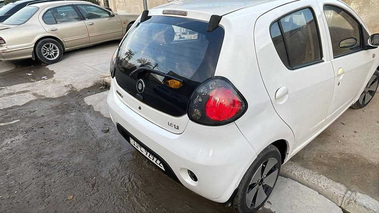 السلام عليكم جيلي باندا 2013 كير ومكينة وشاشة وكاميرا خلفية تبريد شغال كلشي متحتاج غير ملاحظات بسيطة بالدعامية سعرهه45 للتواصل الاتصال بالرقم ***********
