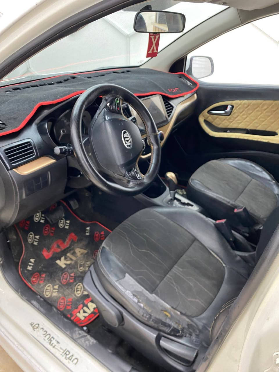 سلام عليكم
بيكانتو ٢٠١٣ خليجي بدون صبغ بيع بارد فقط جاهزه مابيه نقص بيع او مراوس السعر 69 وبي مجال
مكان سياره كوت الخاجية مكلف بالنشر

***********
